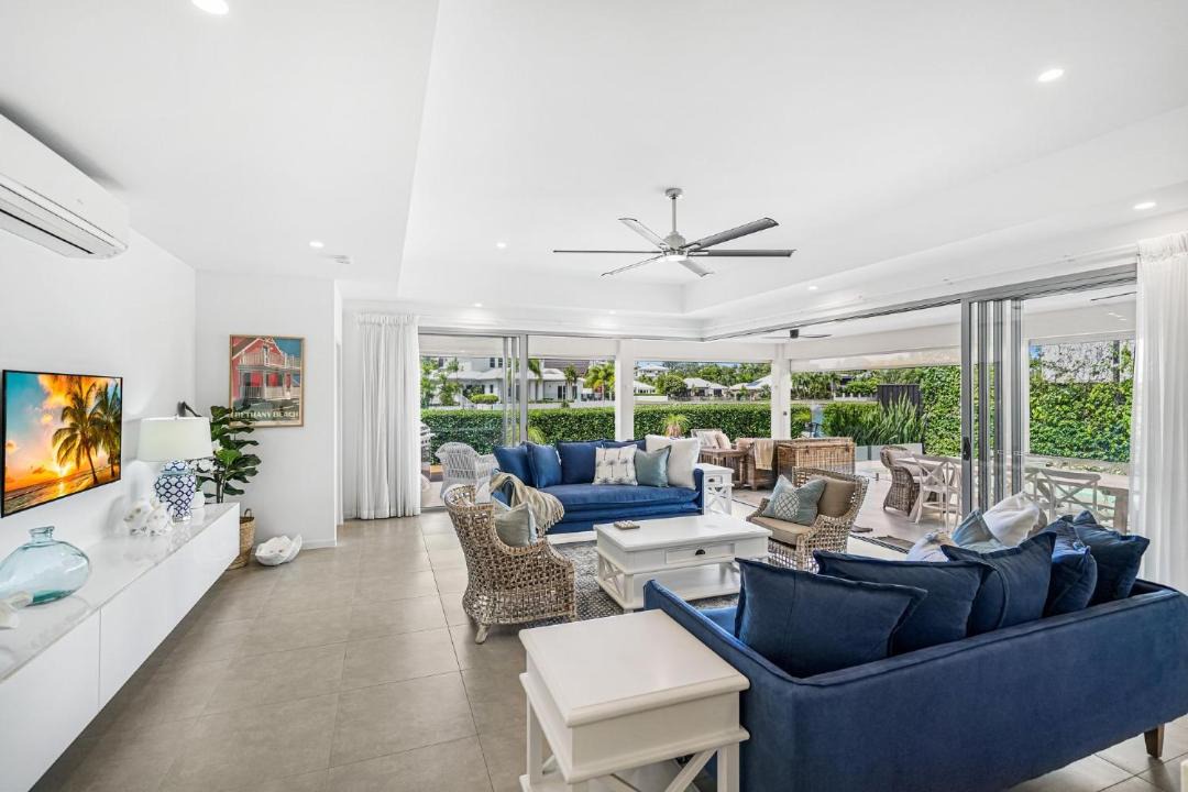 Photo of Livingroom in Trinity Beach
