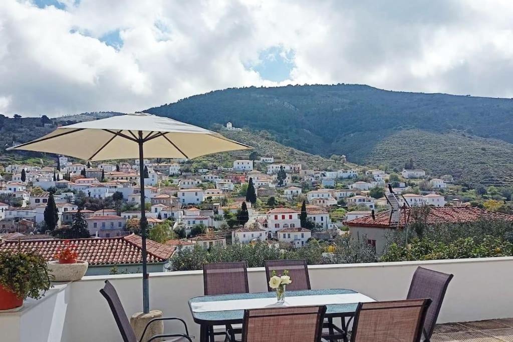 Photo of Others in Hydra