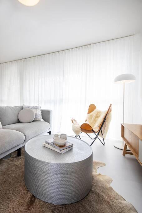 Photo of Livingroom in Surfers Paradise