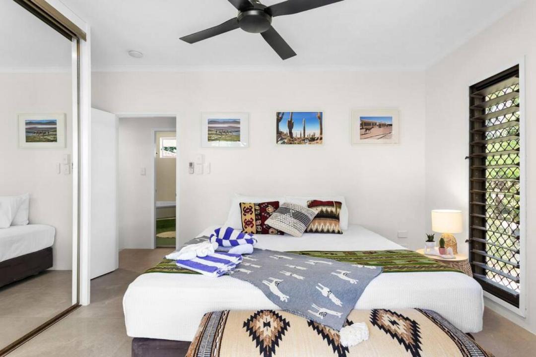 Photo of Livingroom in Holloways Beach