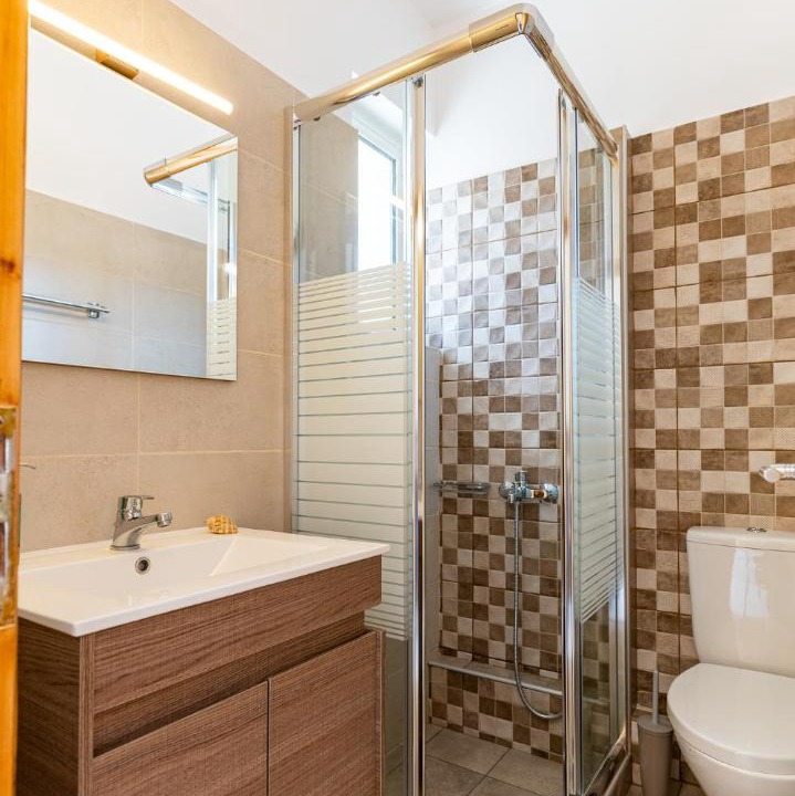 Photo of Bathroom in Marmari