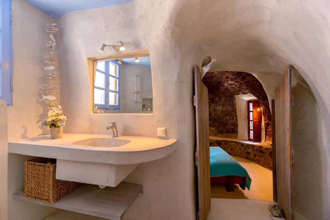 Photo of Bathroom in Episkopi Gonias
