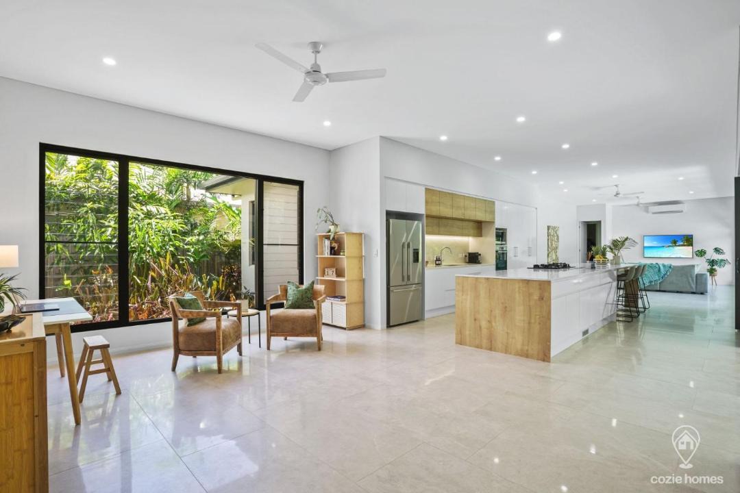 Photo of Livingroom in Palm Cove
