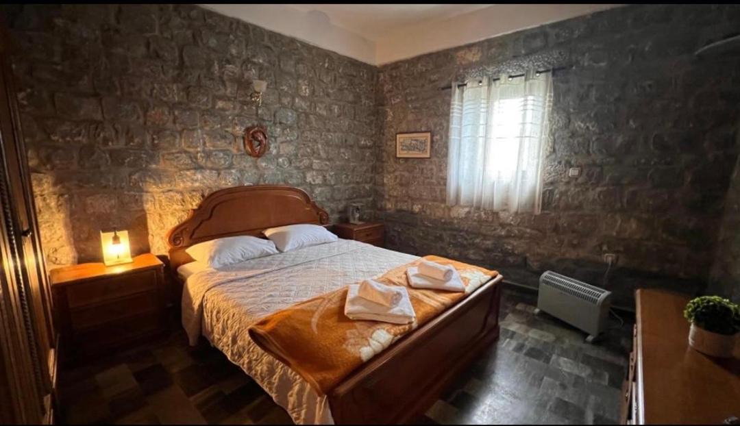 Photo of Bedroom in Omales