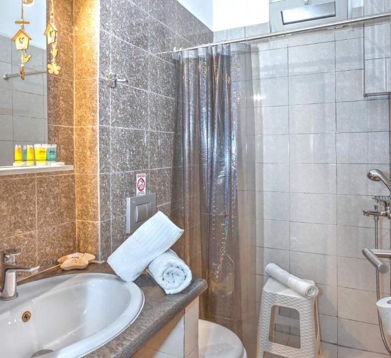 Photo of Bathroom in Marmari