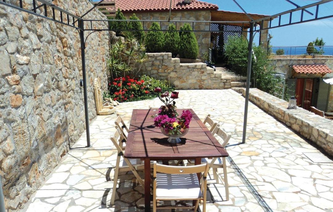 Photo of Patio Balcony in Lerna