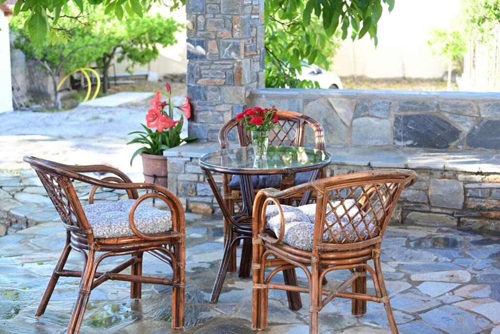 Photo of Patio Balcony in Pella Region