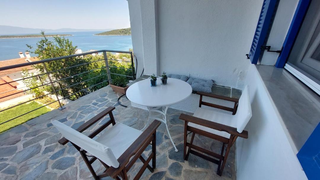 Photo of Patio Balcony in Pella Region