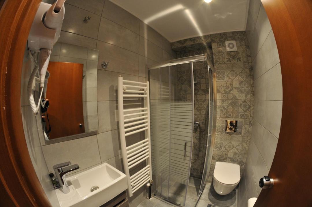 Photo of Bathroom in Makrakomi