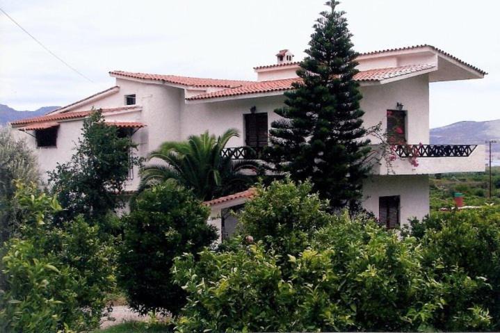 Photo of Buildings in Troizinia