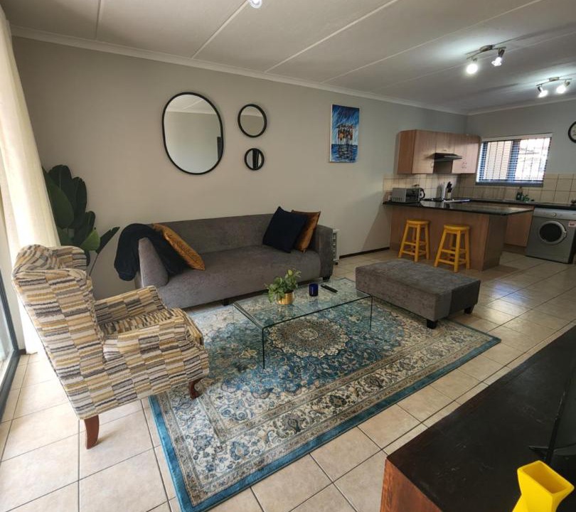 Photo of Livingroom in Greater Johannesburg Metropolitan Area