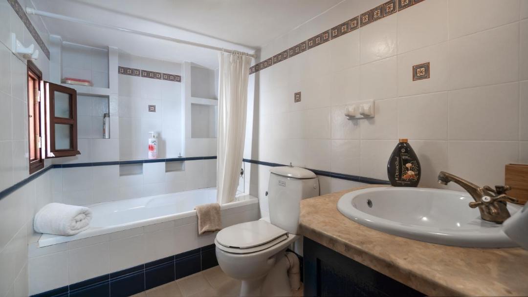 Photo of Bathroom in Leros