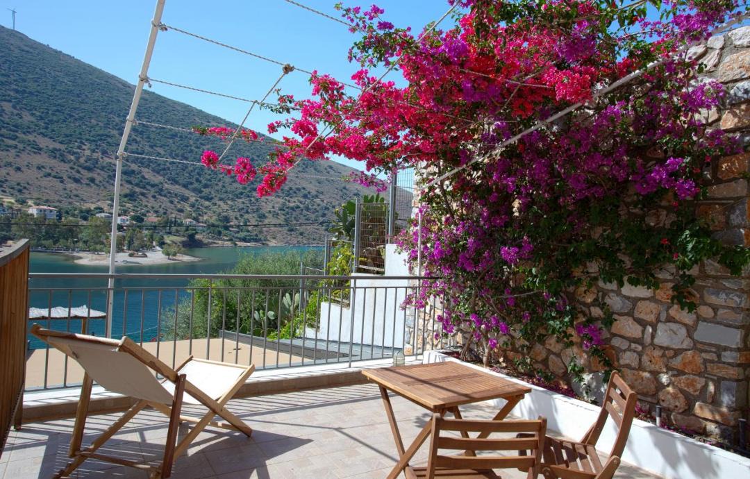Photo of Patio Balcony in Mpoufalo