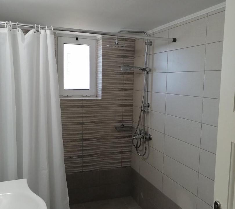 Photo of Bathroom in Perdhika