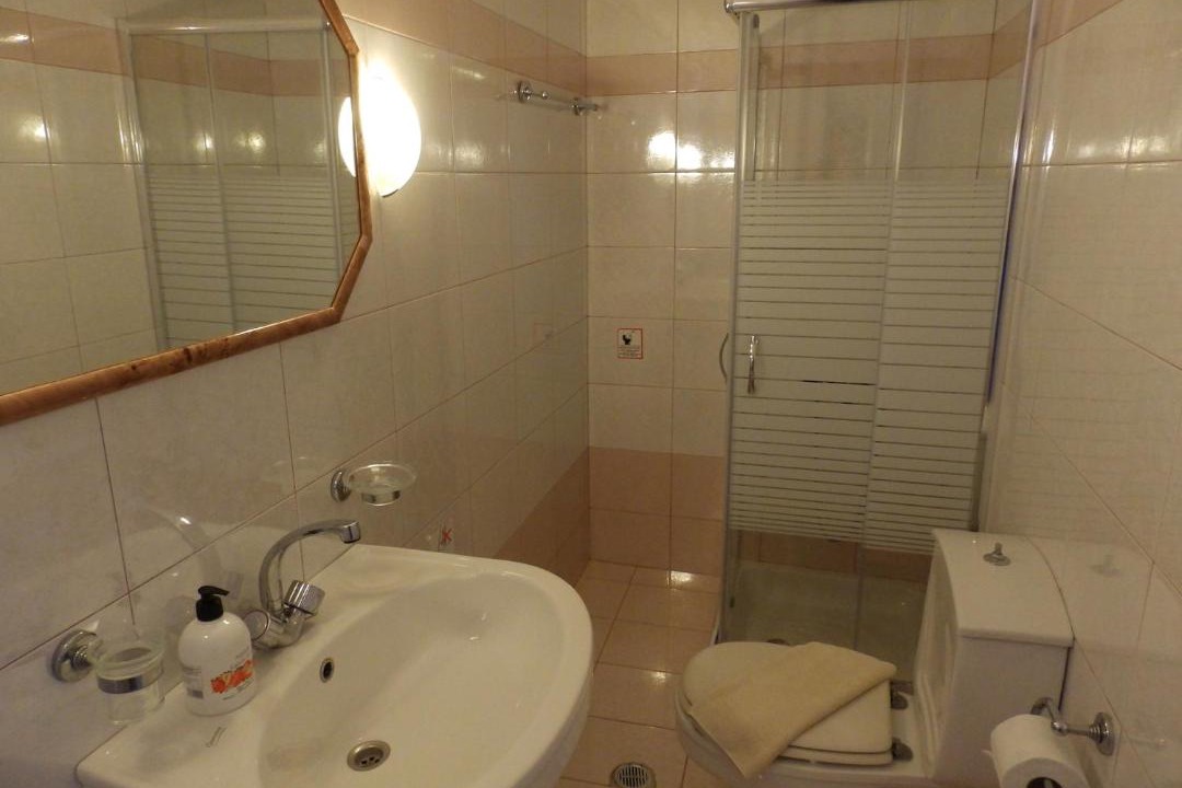 Photo of Bathroom in Kato Galatas