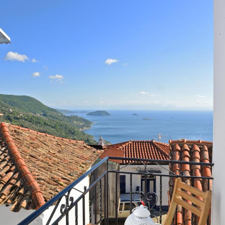 Photo of Patio Balcony in Glossa