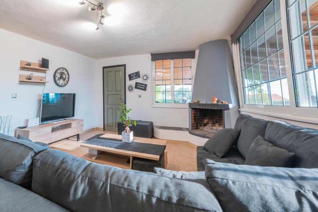 Photo of Livingroom in Kalyvia Thorikou