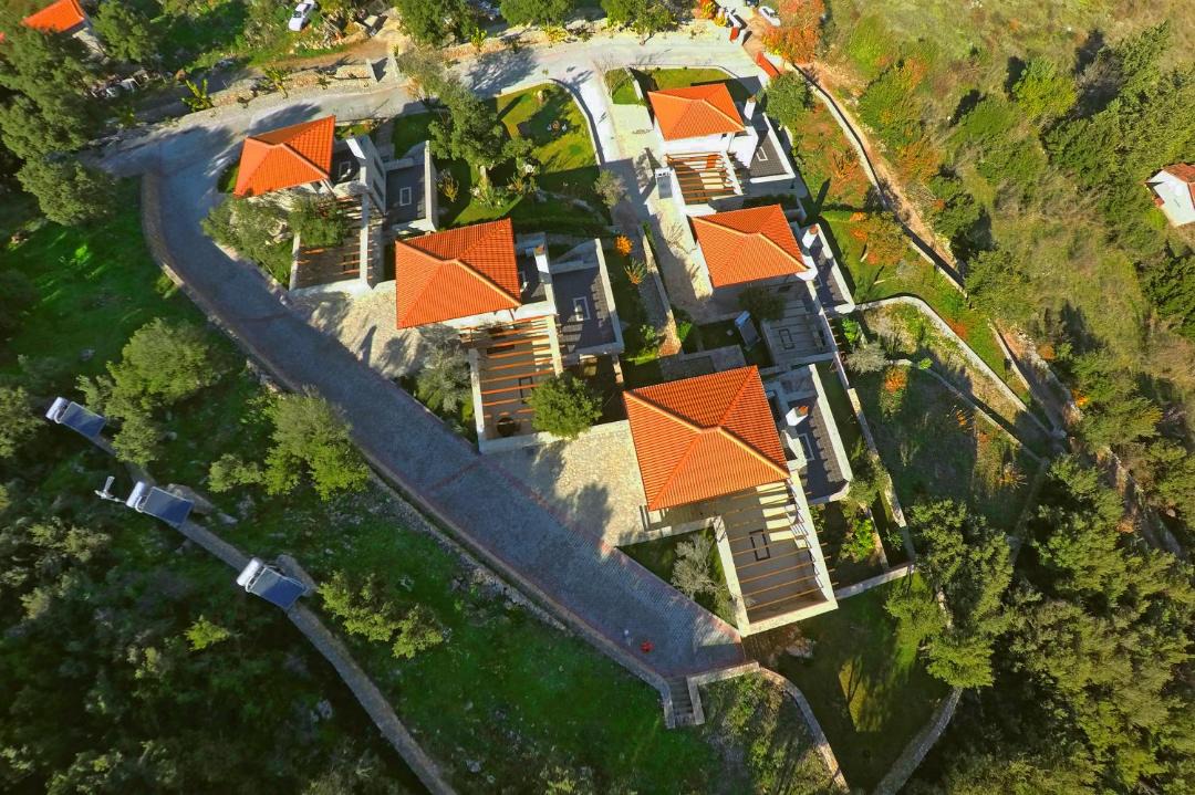 Photo of Buildings in Lilaia