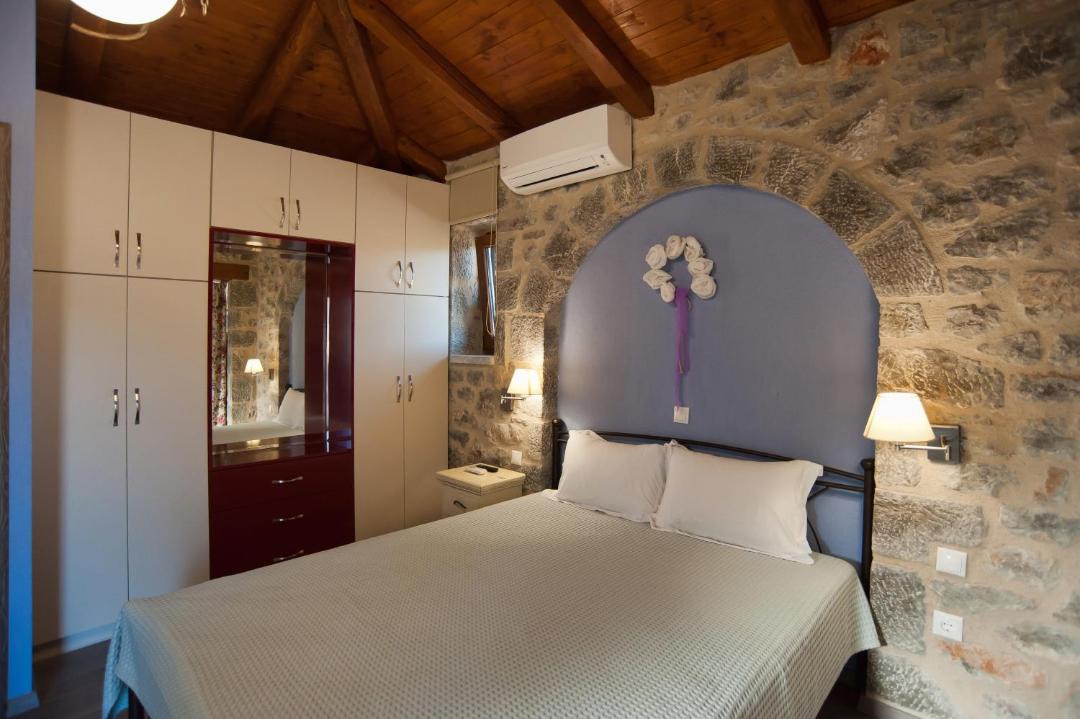 Photo of Bedroom in Lilaia