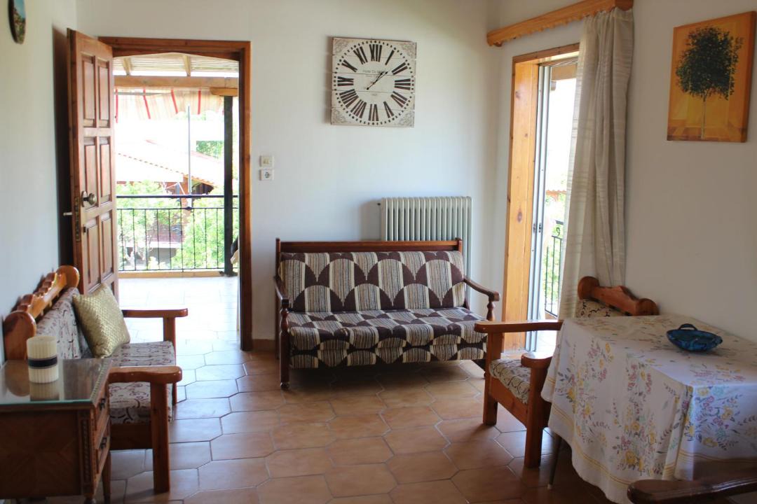 Photo of Livingroom in Assos-Lechaio
