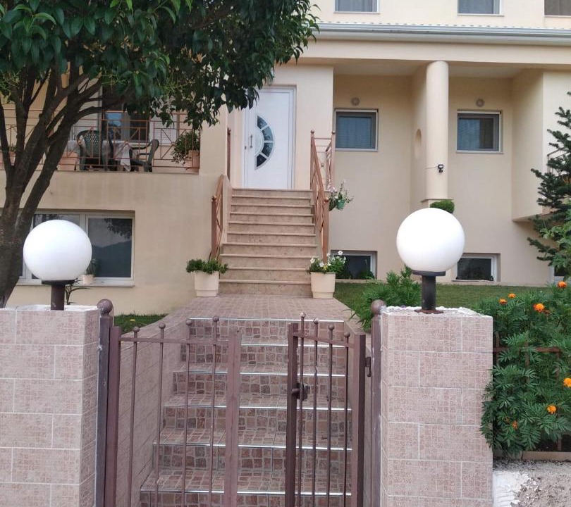 Photo of Buildings in Souli