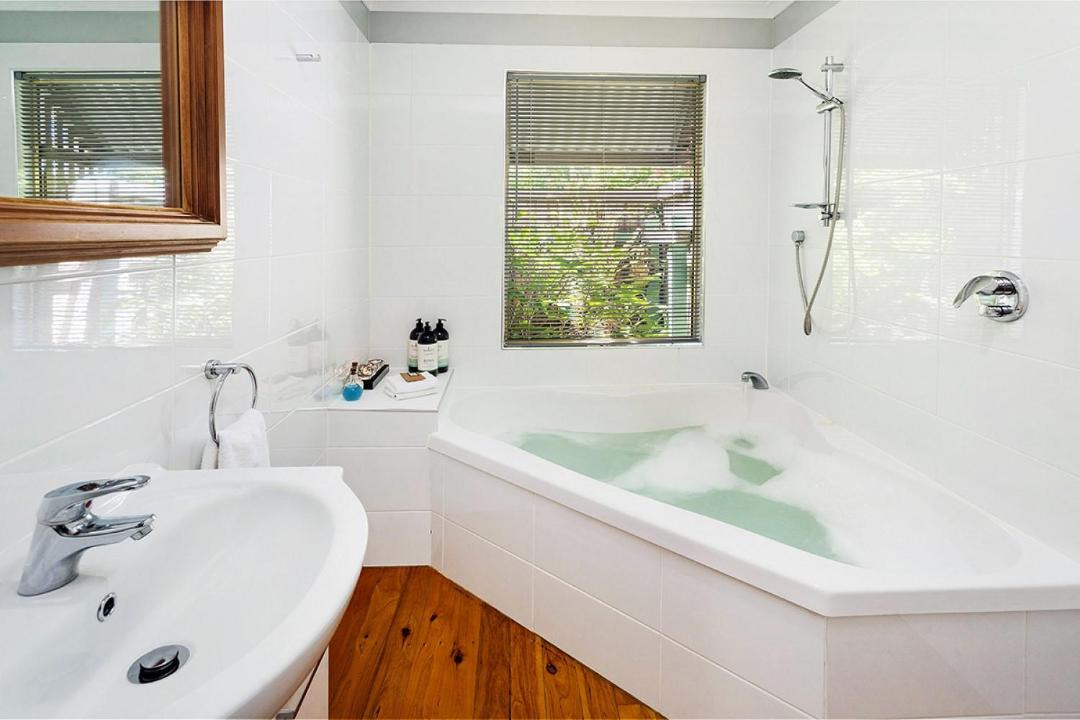 Photo of Bathroom in Balmoral Ridge
