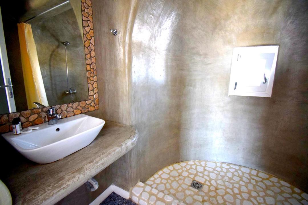 Photo of Bathroom in Glastros