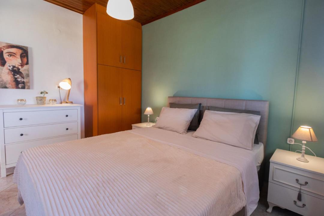 Photo of Bedroom in Khelmata