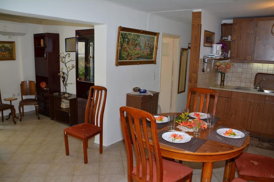 Photo of Kitchen in Marmari