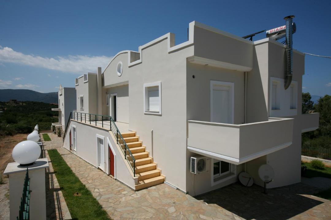 Photo of Buildings in Skroponeria