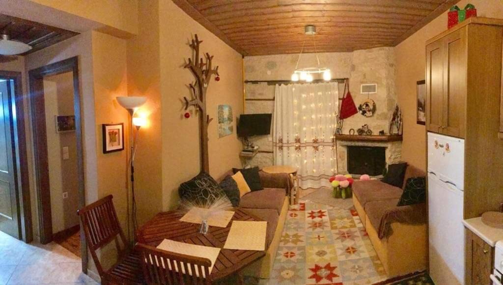 Photo of Livingroom in Karpenisi