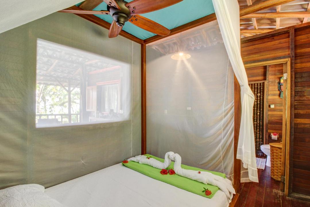 Photo of Bedroom in Cabo Matapalo
