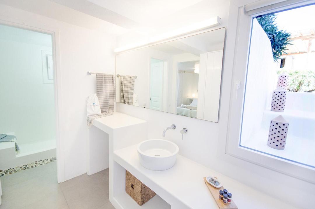 Photo of Bathroom in Agios Stefanos