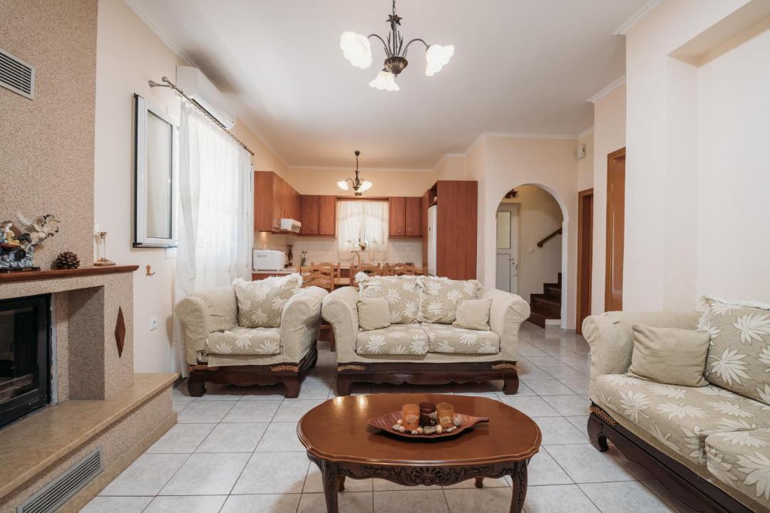 Photo of Livingroom in Neromilos
