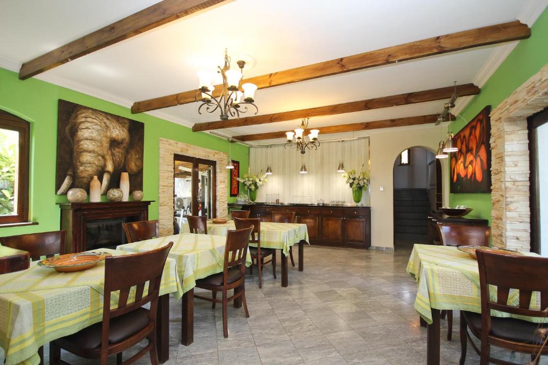 Photo of Kitchen in Somerset West