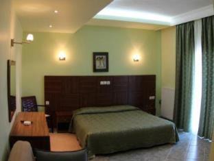 Photo of Bedroom in Thermi
