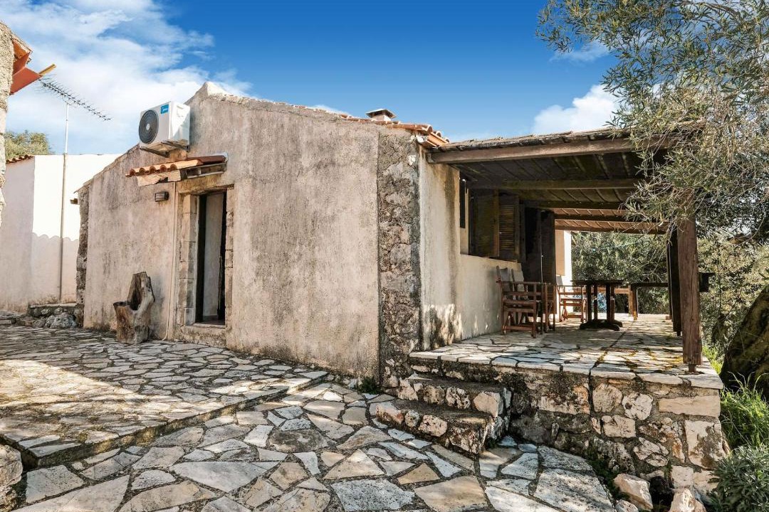 Photo of Buildings in Ano Volimes