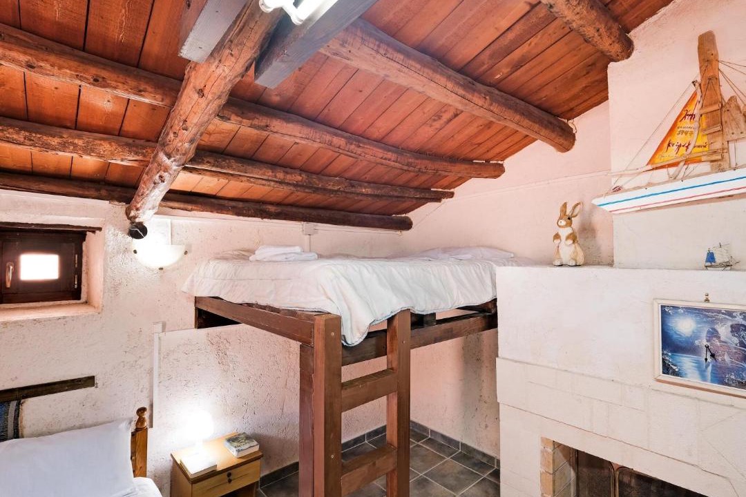 Photo of Livingroom in Ano Volimes