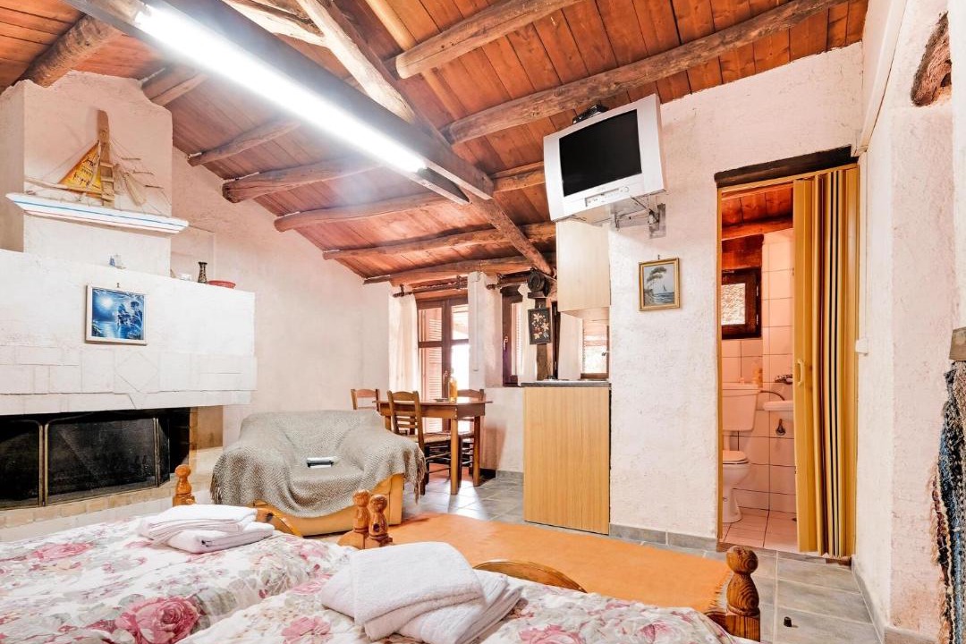 Photo of Livingroom in Ano Volimes