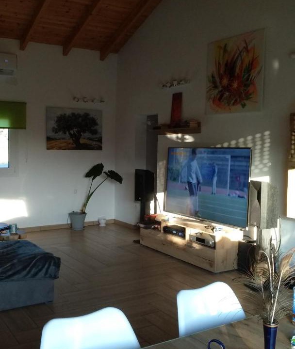 Photo of Livingroom in Legrena