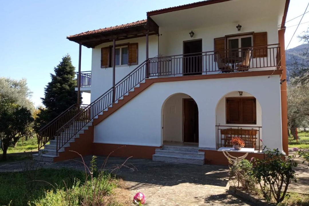 Photo of Buildings in Tripi