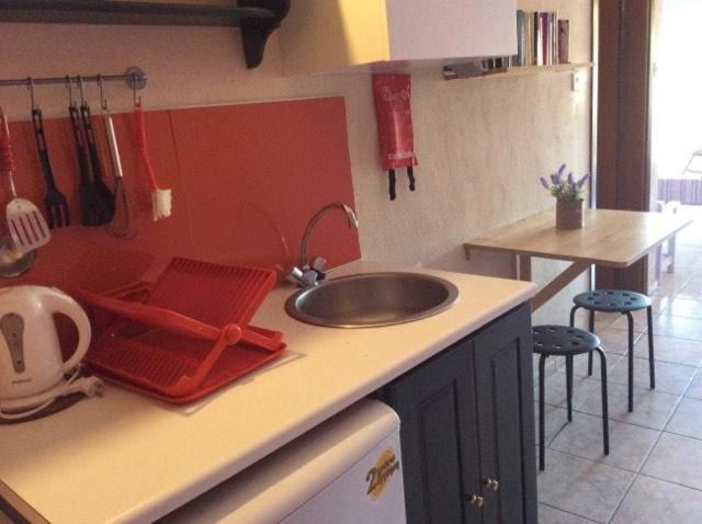 Photo of Kitchen in Troulos