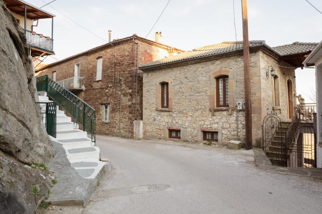 Photo of Buildings in Ithomi