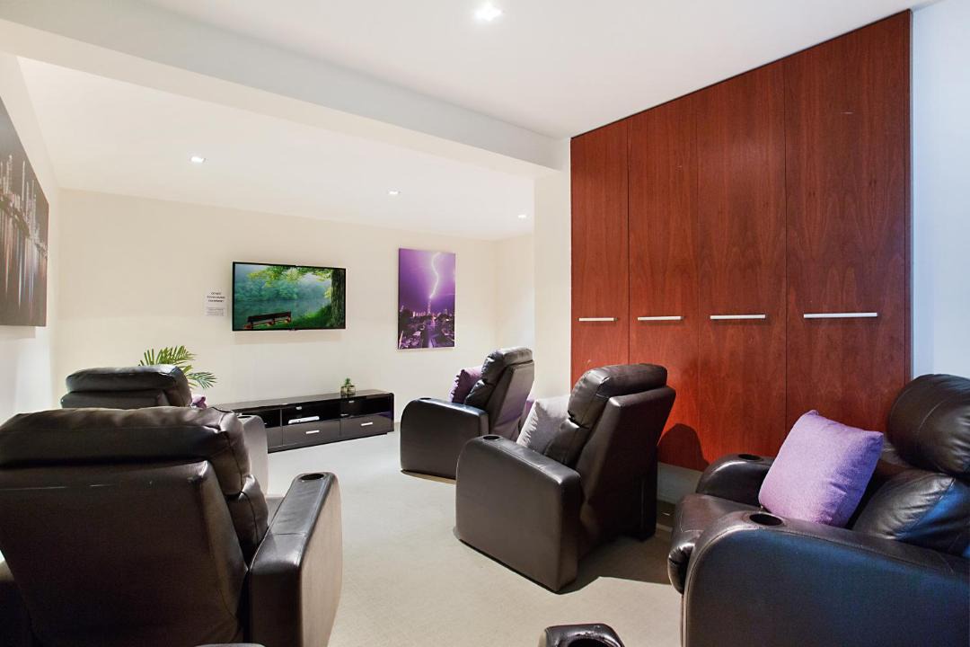 Photo of Livingroom in Surfers Paradise