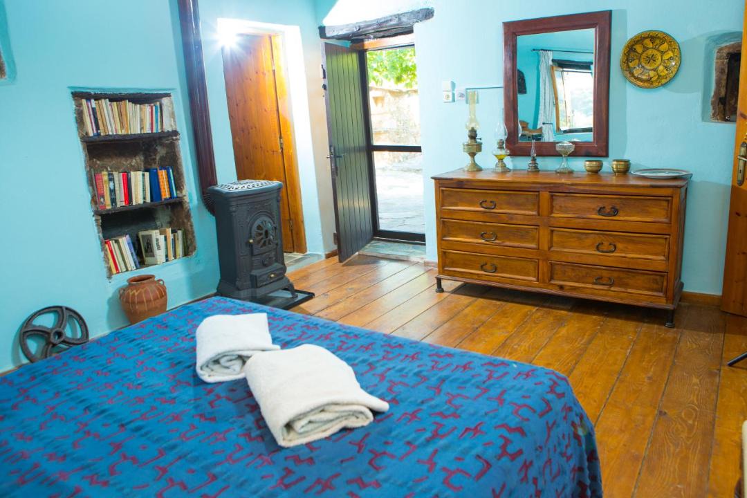 Photo of Bedroom in Steni Dirfyos