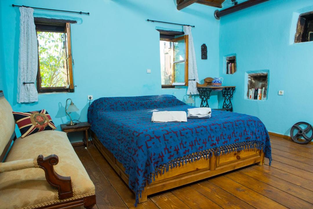 Photo of Bedroom in Steni Dirfyos