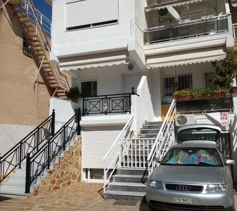 Photo of Buildings in Loutra Oraias Elenis