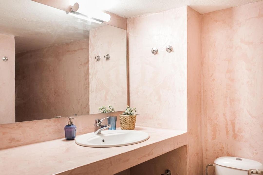 Photo of Bathroom in Ampelokipoi