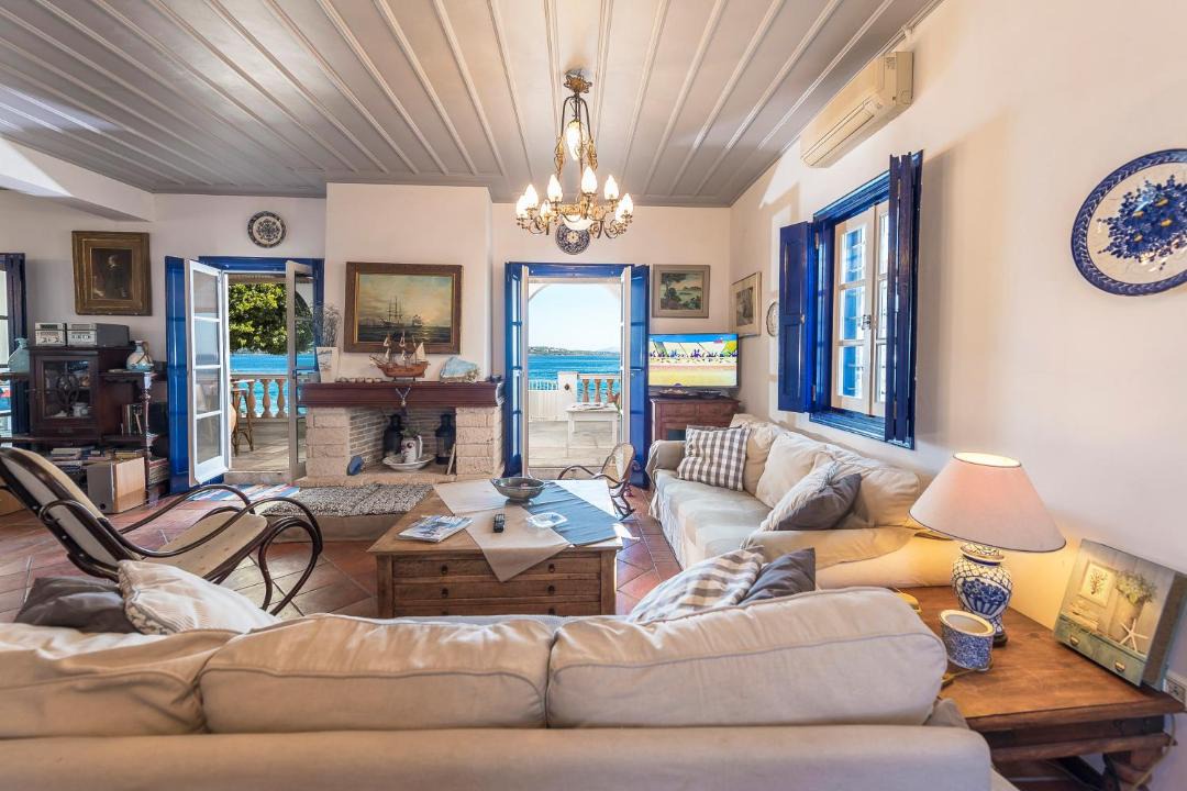 Photo of Livingroom in Spetses
