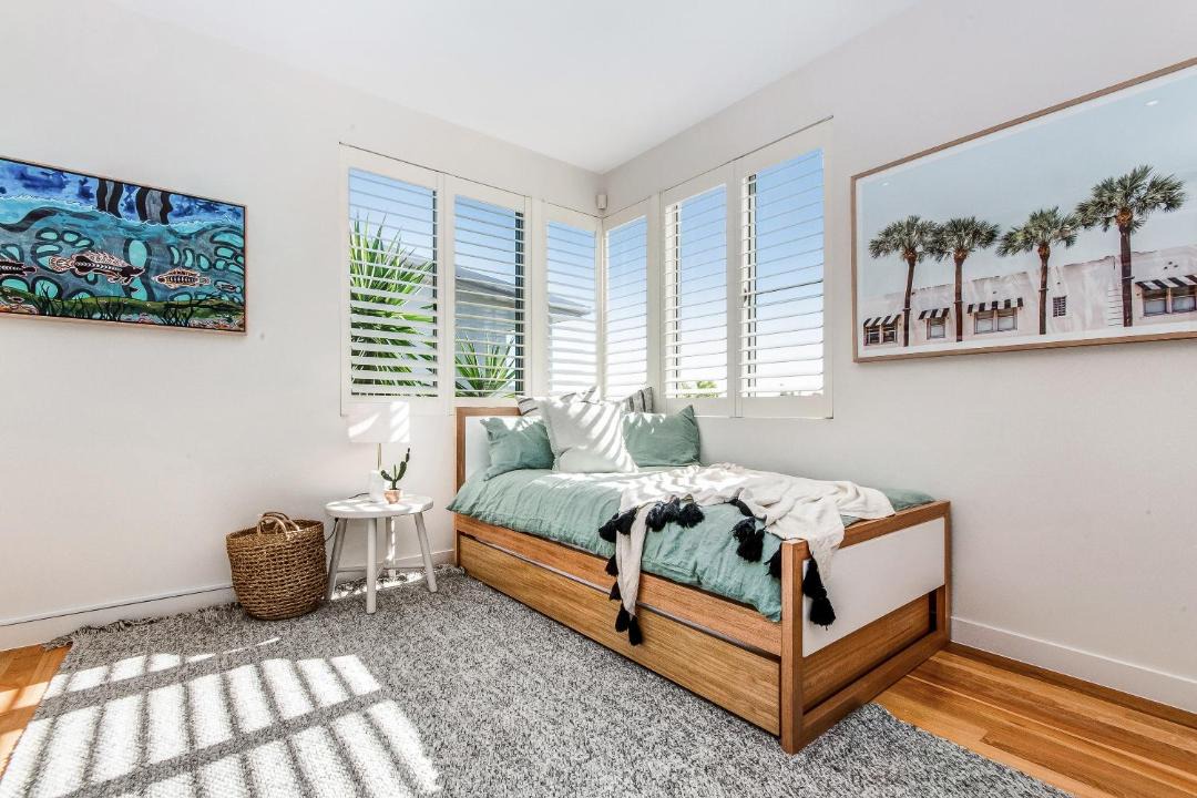 Photo of Bedroom in Castaways Beach
